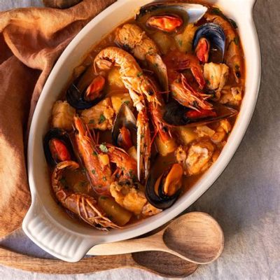  ¿Caldereta de Mariscos Rizhao: Un festín de sabores frescos del mar combinado con especias picantes y aromáticas?